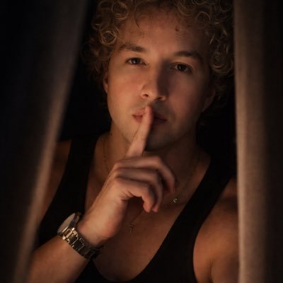 thiagocazado's profile picture. Artista. Músico e Cineasta. Privacy: https://t.co/GgEP4mIjw5