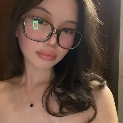 szoothe's profile picture. 𓆸 ( #quiet_aura ) ──  soft and timeless. A breeze in linen, a smile that soothes — sweetness,  and harmony in one.  ୨୧