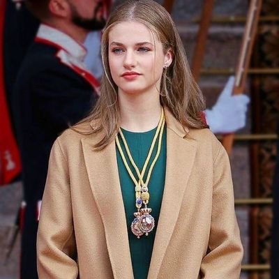 TroyeS14683's profile picture. Hola chicos, sigan mi cuenta de respaldo y estrictamente para chats abiertos y mensajes confidenciales 👑🇪🇸