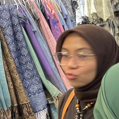 astrinai's profile picture. 