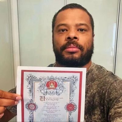 fhrerschei93354's profile picture. You need something that will protect you and give you riches.
🔺 follow the light 🔺