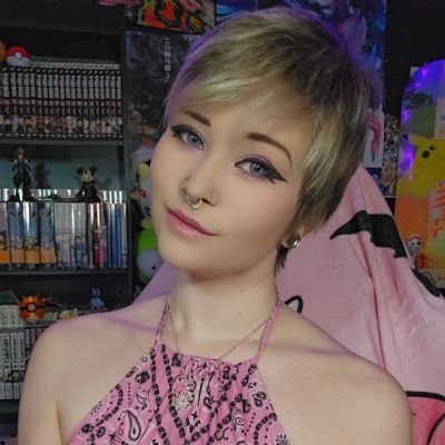 CatastropiClara's profile picture. 🎮𝐓𝐰𝐢𝐭𝐜𝐡 𝐒𝐭𝐫𝐞𝐚𝐦𝐞𝐫🎮
🙃 NO I DONT have One. 🙃
🇮🇪