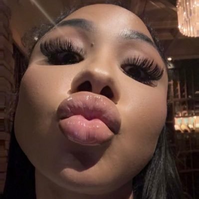 NuttyLog101's profile picture. 18+ ⚠️ DM for removal