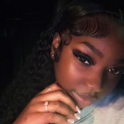 AlyseLaila's profile picture. #ONLYPAGE! 💕 my open diary!