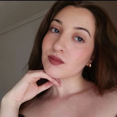 ErikaZornoza's profile picture. me tiro corazones? si queréis me tiro

💉👩🏼‍⚕️