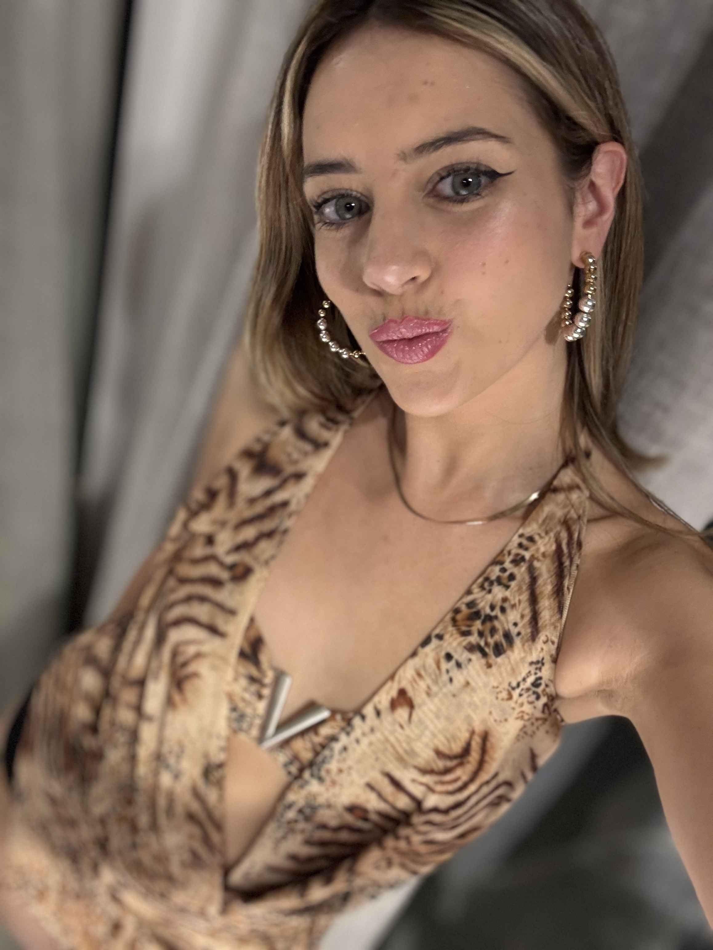 BrandonPen86315's profile picture. where do falling stars actually fall from, DM mee if u ve seen one