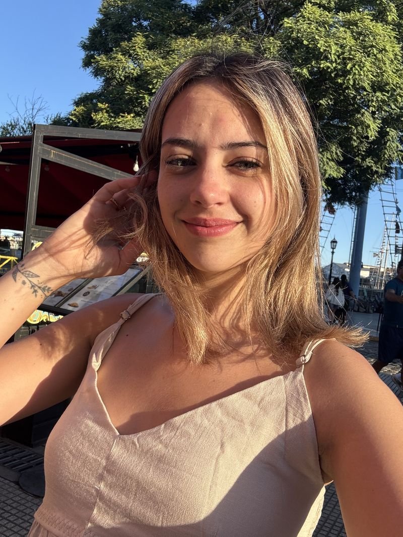 EllenP79832's profile picture. where do falling stars actually fall from, DM me if you ve seen one