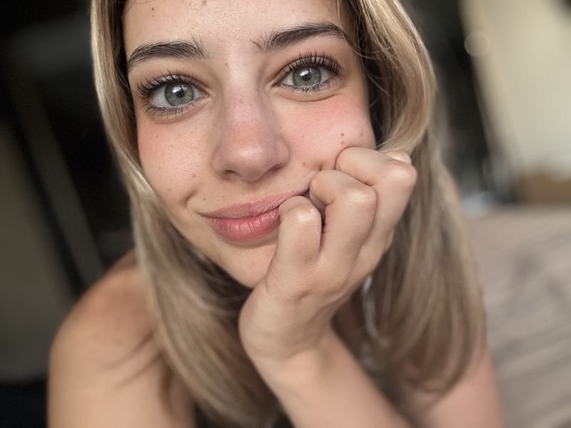 MichelleMc37750's profile picture. is there a typing speed limit, DM me before i find out