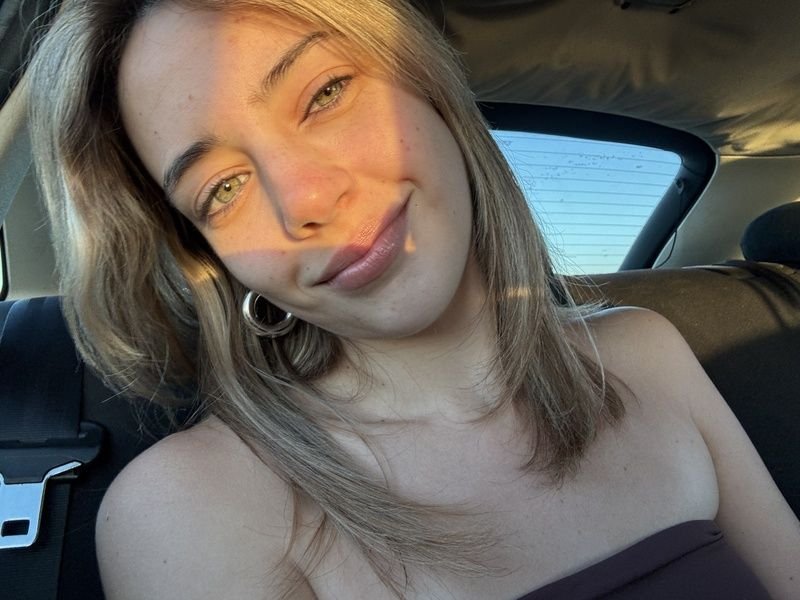 JonathanSh39015's profile picture. is there a typing speed limit, DM me before i find out