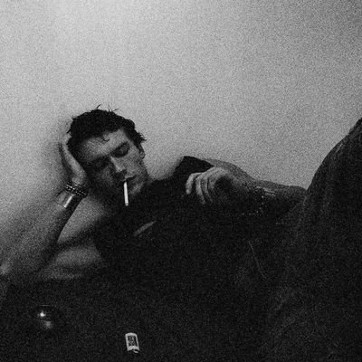 curliersoldier's profile picture. °❀⋆.ೃ࿔*:･