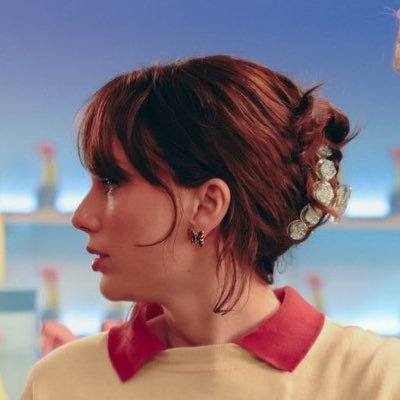 xsunflowerv's profile picture. 