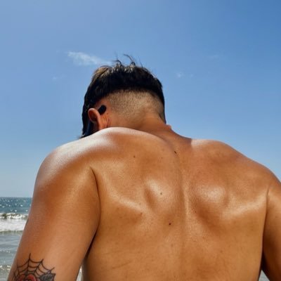 bryangirones's profile picture. it’s not that deep