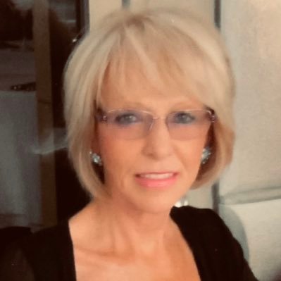 LillyLafor18810's profile picture. J’aime la philosophie, l’opéra et la politique ♥️