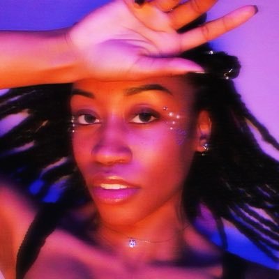 damoyee's profile picture. ♥︎ genre-fusing artist, musician, composer ♥︎ live looping on TikTok 3x a week 9-11p CT ♥︎ music, merch, & tickets! ⬇️ ⬇️ ⬇️