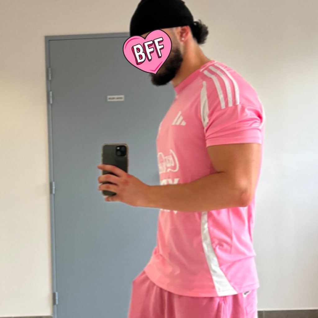 groshayawen92's profile picture. 2013