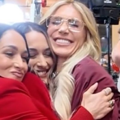 stochlight's profile picture. Livy | The Bellas 💋  AJ LEE 🕸️  14.02 | 17.07 liked tweet by bsb 15.05 reply to tweet by Nick Carter