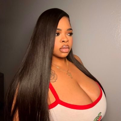 FINEASSFATTY's profile picture. I’m the baddie and the CEO⭐️