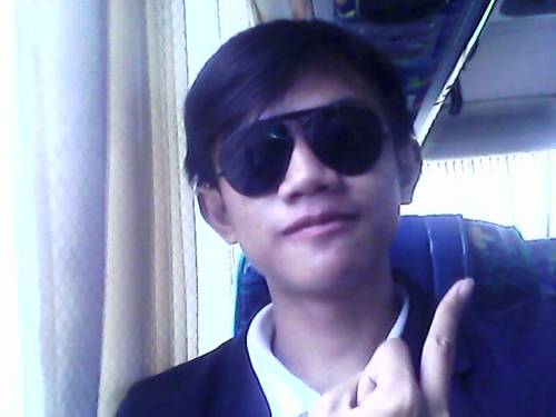 OudriSetyawan's profile picture. 