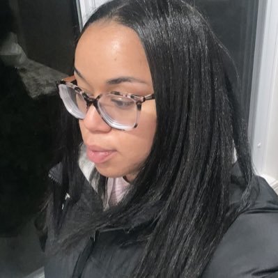 mellaryellar's profile picture. Finance Baddie ig:Mellaryellar