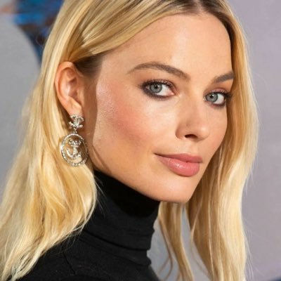 rina8666's profile picture. Médium, taróloga e feiticeira. Os atendimentos não são por hora marcada e sim por ordem de chegada,mensagens enviadas no mesmo dia. +80mil atendimentos