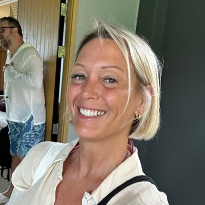 amywood1975's profile picture. 