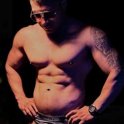 ElBufaloXXX's profile picture. 😈Un BUFALO Semental y Corneador 😈 https://t.co/DRxujeGtsI //