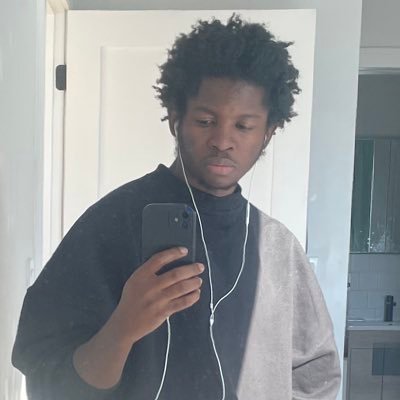 papaakanni's profile picture. photographer. artist. walker.