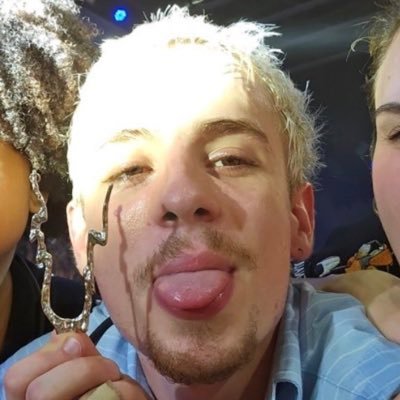 gossiprgirl's profile picture. 