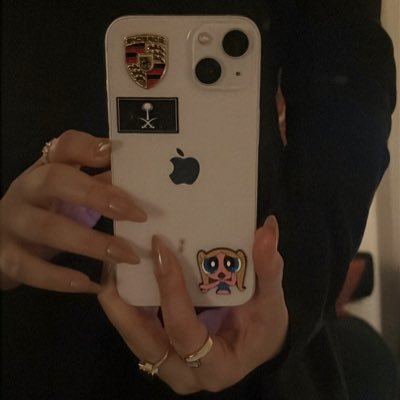 zcvrz's profile picture. 🧍🏻‍♀️
