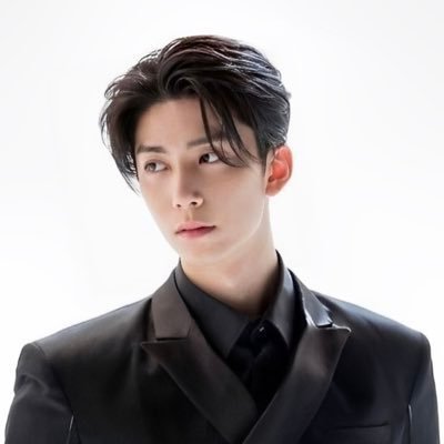 03Nikke1's profile picture. 事業家/兼専業トレーダー/メイン日本株・仮想通貨・為替/資産100億突破/現在は慈善事業に注力中/趣味はトレード、食べること、ネット。中国と日本のハーフ。