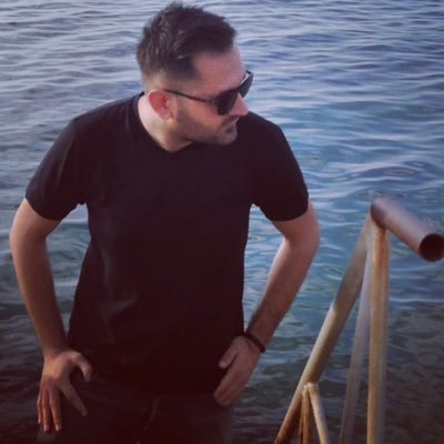 bbrrkk10's profile picture. 💙💛  🎸