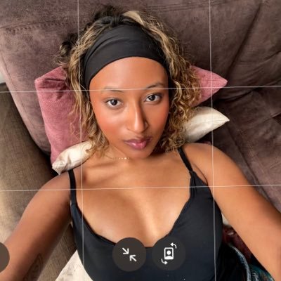 miaushane's profile picture. *ੈ✩‧₊˚༺☆༻*ੈ✩‧₊˚ hincha de frank ocean y charli xcx