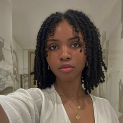 YeahOctober's profile picture. -𝚢𝚘𝚞 𝚜𝚑𝚘𝚞𝚕𝚍 𝚠𝚛𝚒𝚝𝚎 𝚜𝚘𝚖𝚎𝚝𝚑𝚒𝚗𝚐 𝚑𝚎𝚛𝚎