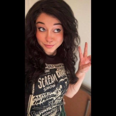 chelssMichellee's profile picture. welcome, foolish mortals • movie dork // music junkie // pop culture nerd // jalapeño enthusiast // corgi monster wrangler ♡ No DMs