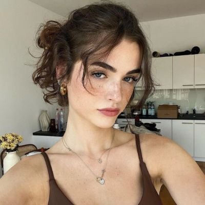 valebooks13's profile picture. AuroraRhodes,LilyLoren,GraceCal,
AelinRowan,GeorgiaEli,MayaLucas,
DaisyLevi = core personality.