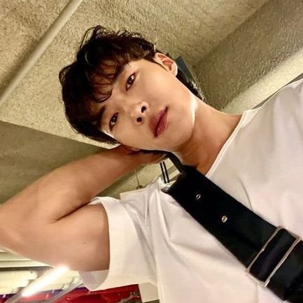 qerdita777's profile picture. öylesine karışık bir hesap işte