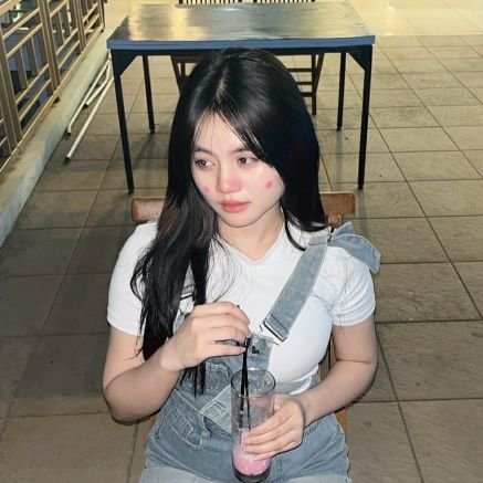 Tharaa012's profile picture. Never regret a day in your life; good days give happiness, bad days give experiences, worst day give lessons, and best day give memories.