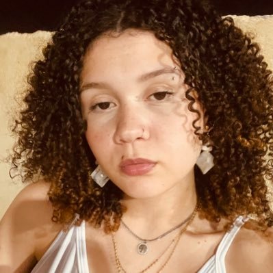 loretesss's profile picture. Seja na terra, seja no mar.