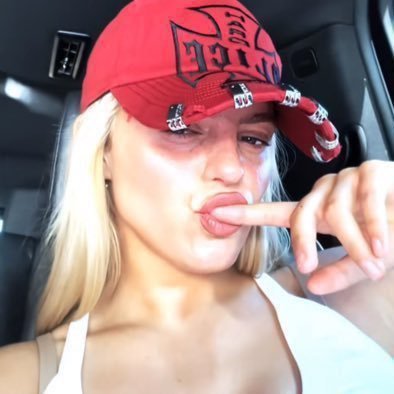 rmjsmoon's profile picture. 