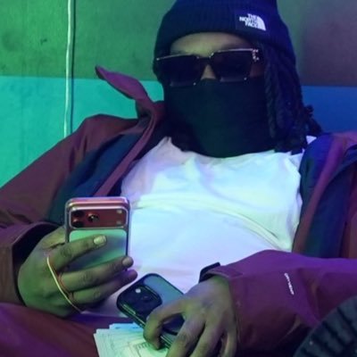 1Shoebox's profile picture. Love get you killed, hustling get you mills 💰 RIP Nate RIP Spark RIP Nemo IG: Shoebox_Von