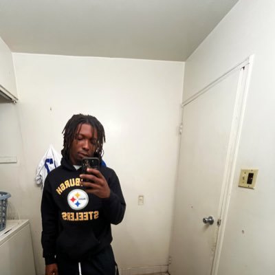 Jay5iivee's profile picture. The soft spoken assassin. LLBnicee❤️LLDave💙 LLSharr❤️🌎