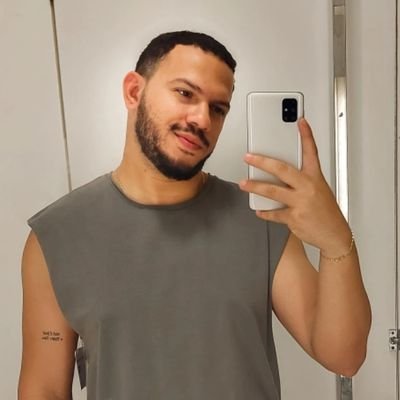 Alissonpeh's profile picture. Seja Forte e Corajoso!🌻🏳️‍🌈

instagram: alissonpeh