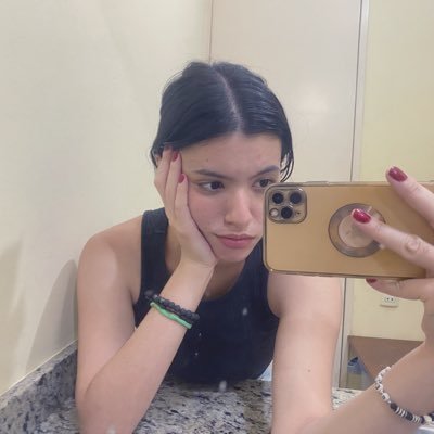 fontana444's profile picture. no hay nada aesthetic acá