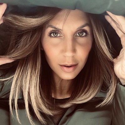 LilTere's profile picture. She/Her - Suono il basso elettrico e non calpesto i Palmipedoni. I play bass guitar and don't step on the Mome Raths. FB: /teresa.m.brancia - IG: liltere