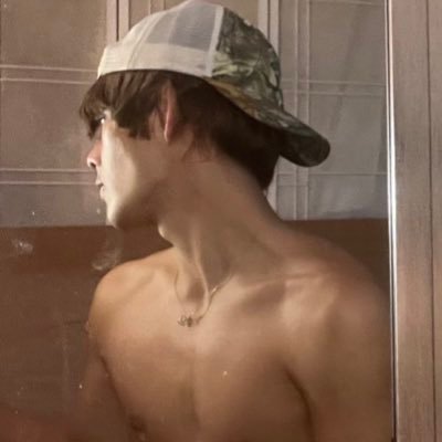 skylerrainx's profile picture. 18 y/o twink showing more on my onlyfans 😈 https://t.co/SUfpsZ0DsH