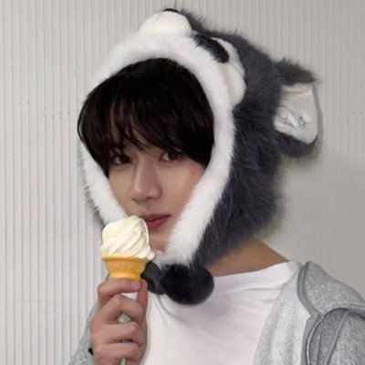 moakacafe's profile picture. soogyus loser lesbian daughter