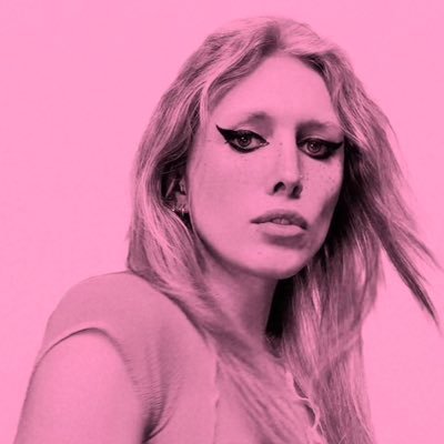 velvettgiirl's profile picture. Trans 🏳️‍⚧️