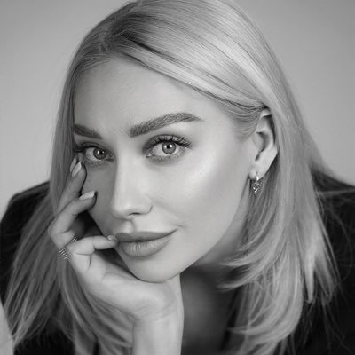 Ana_dwsn's profile picture. NYC-based Producer @bizuntitled | ex CEO of comms @cointelegraph | Tisch student @NYUTischSchool