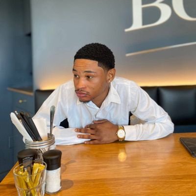 paballo_mosoang's profile picture. -Focus on your hustle.-Keep your circle small.-Keep away from negative energy.-Always be positive.-Don't forget to pray. #THEBOYISFOCUSED #Punter #ManCityFAN💙