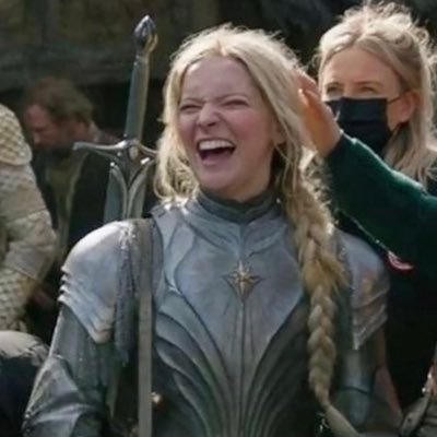 CELEDRIELSTAR's profile picture. .𖥔 ݁ ˖ where there is love, it is never truly dark. how could it not grow in a home like yours? .𖥔 ݁ ˖˙⋆